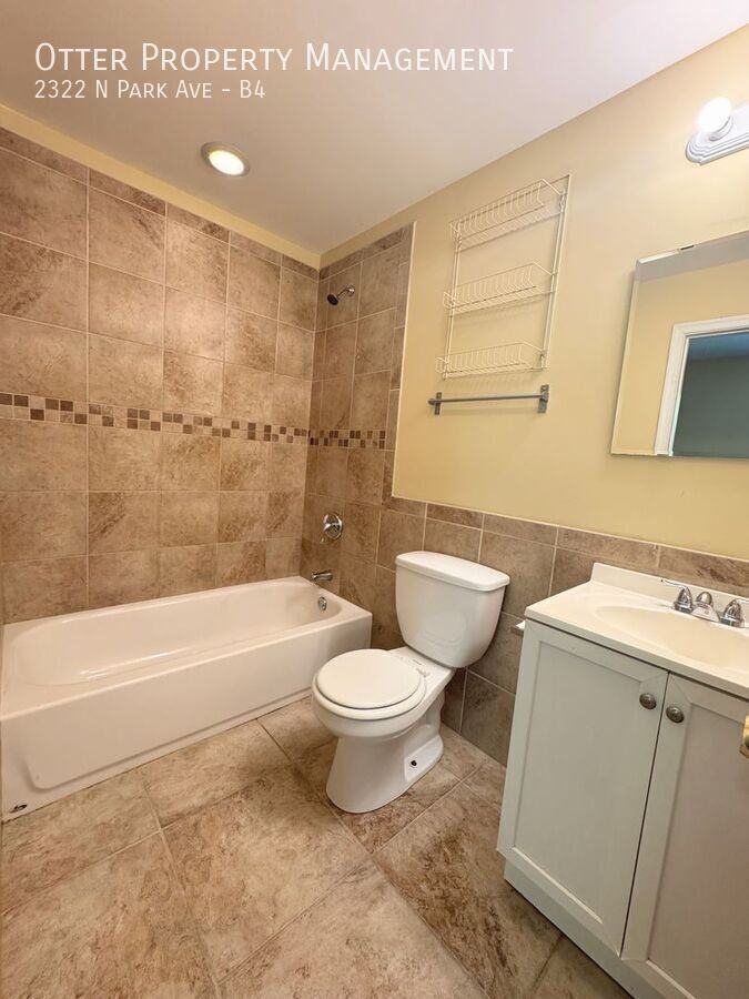 2322 N Park Ave #B4 - Photo 7 of 11