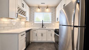 featured image of 7512 Cromwell Dr