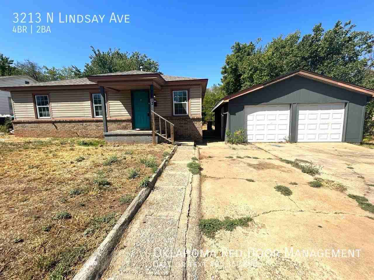 3213 N Lindsay Ave