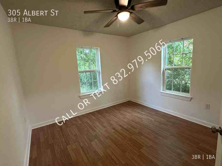 305 Albert St - Photo 7 of 11