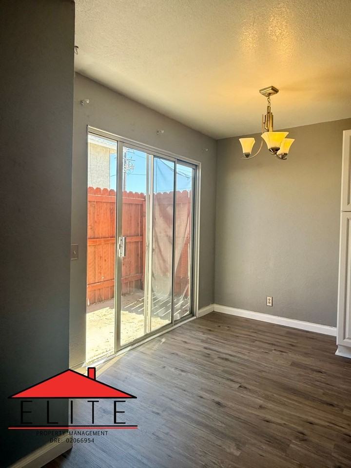 521 W Ward Ave - Photo 5 of 19