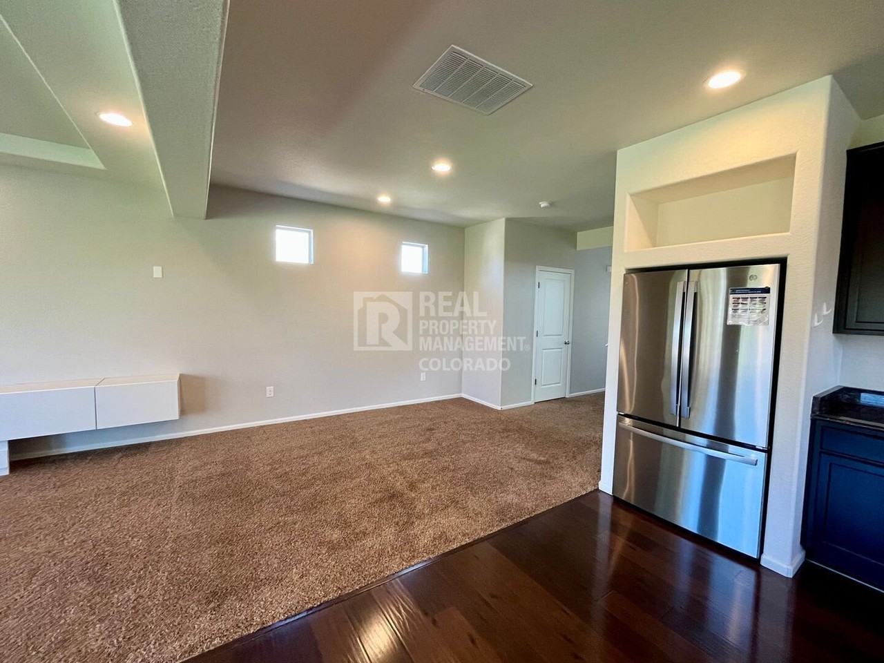 10697 Worchester St - Photo 7 of 25