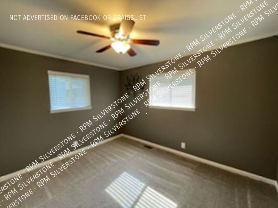 4057 Bramford Dr - Photo 5 of 17