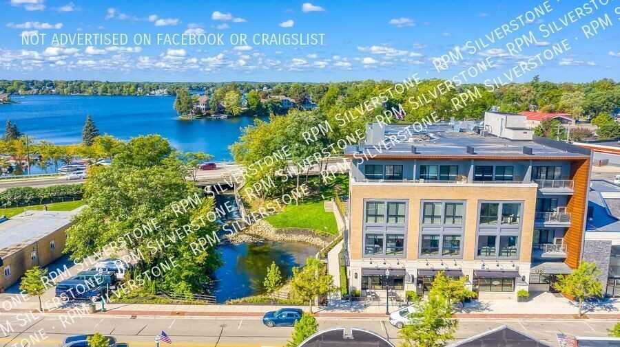 120 S Broadway St #204