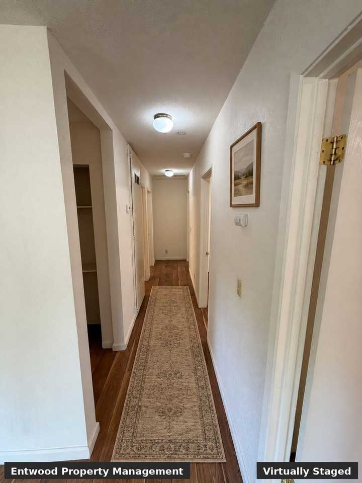 1448 Warner St - Photo 6 of 38