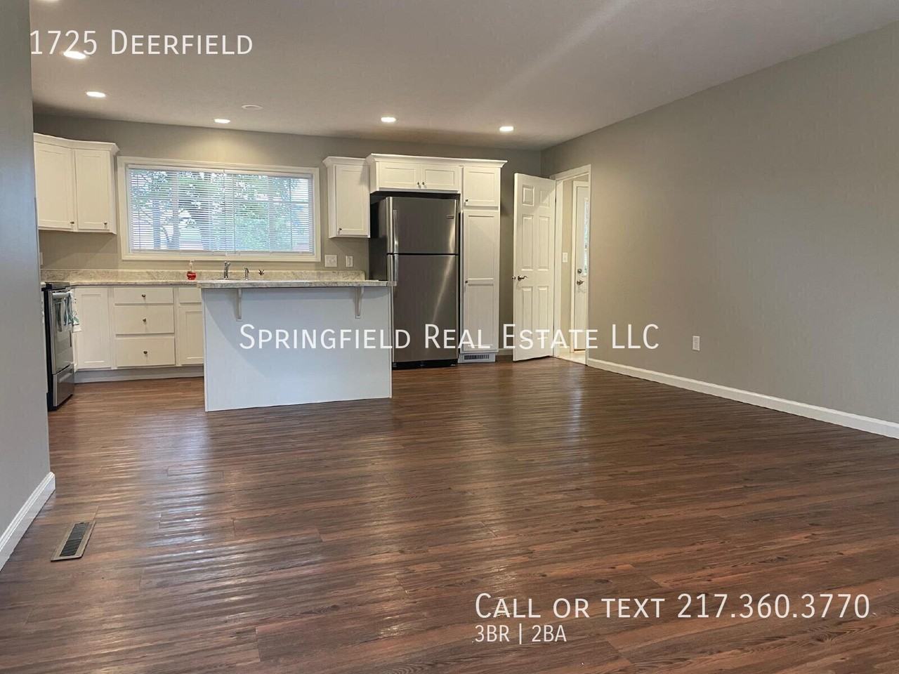 1725 Deerfield Rd - Photo 3 of 12