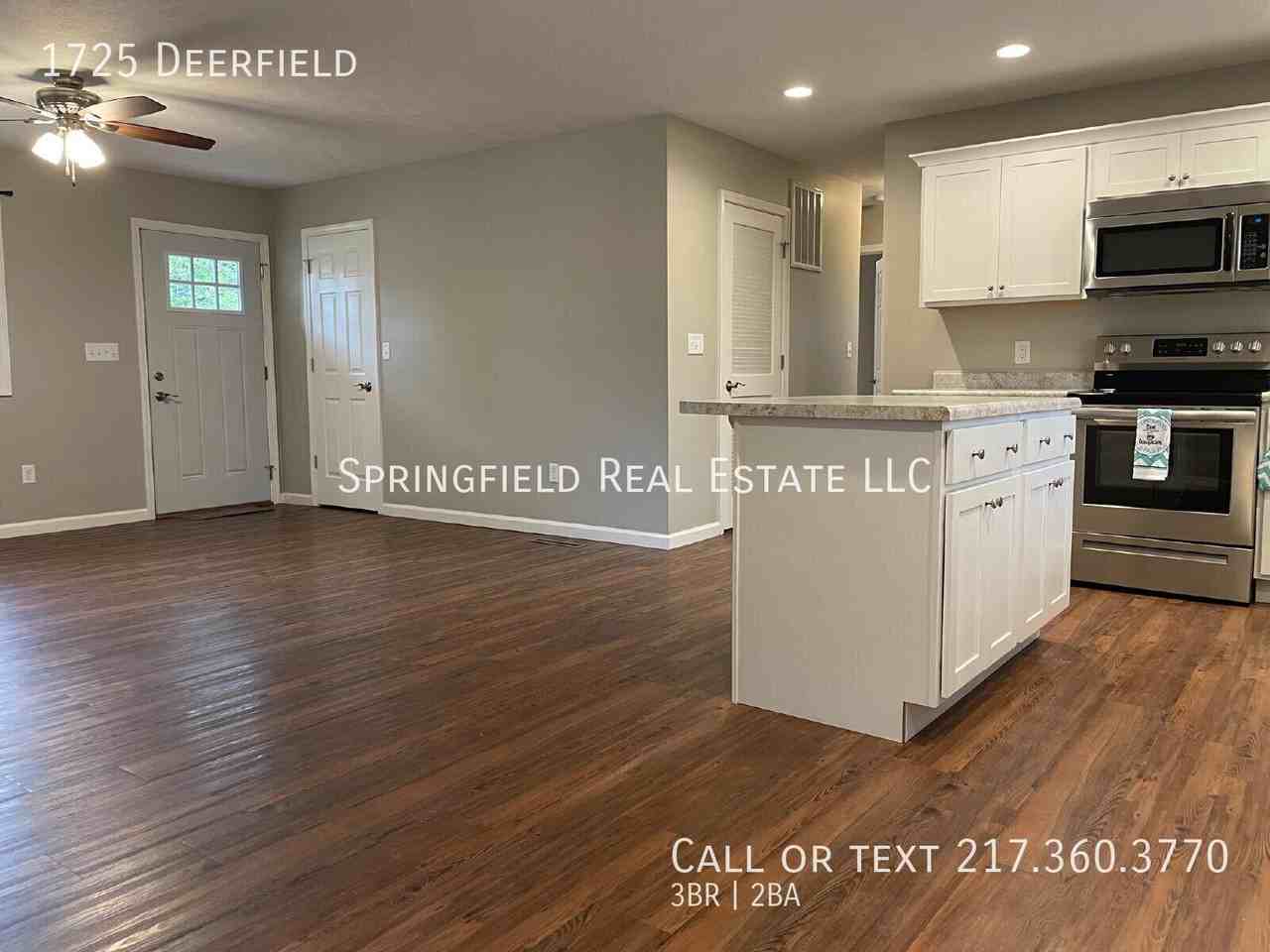 1725 Deerfield Rd - Photo 4 of 12