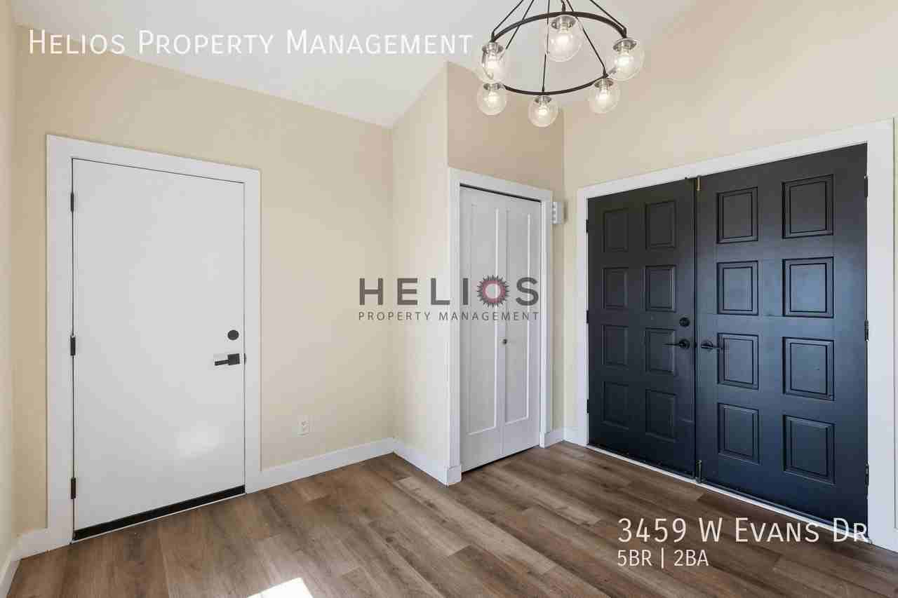 3459 W Evans Dr - Photo 6 of 44