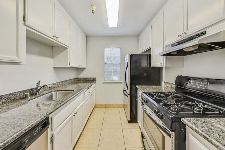1803 Sausal St #A - Photo 7 of 26