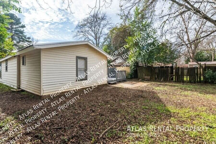 3024 20th St - Photo 4 of 27