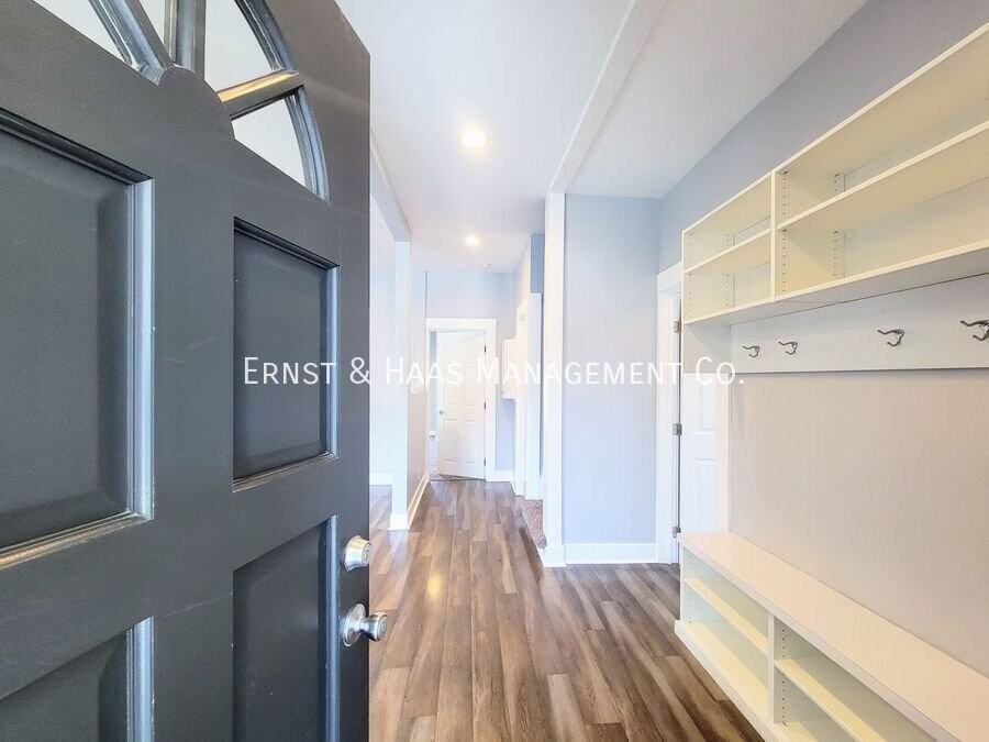 1025 Saint Louis Ave - Photo 3 of 46