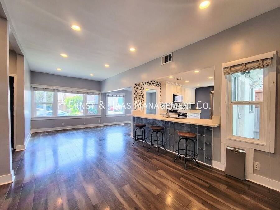 1025 Saint Louis Ave - Photo 6 of 46