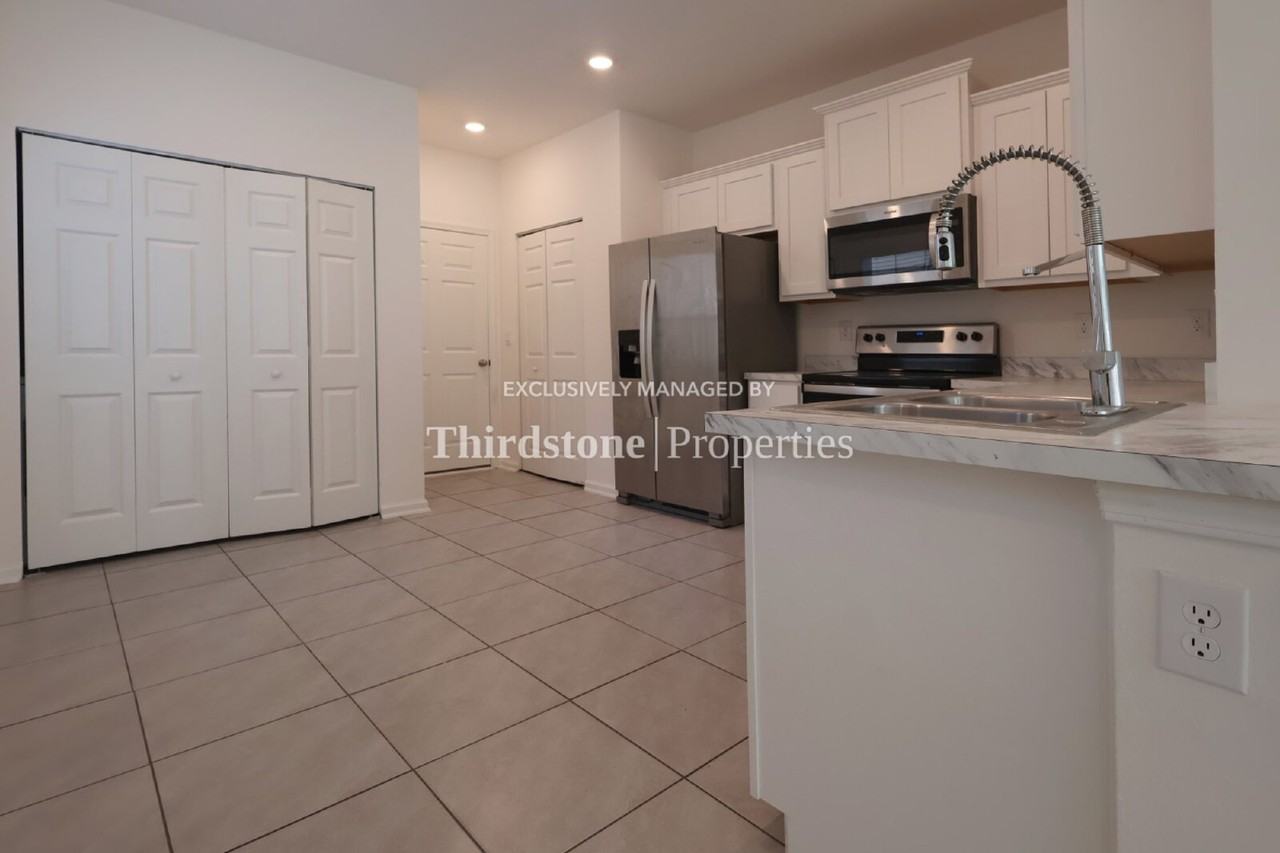 4001 Haymon Ave - Photo 3 of 25
