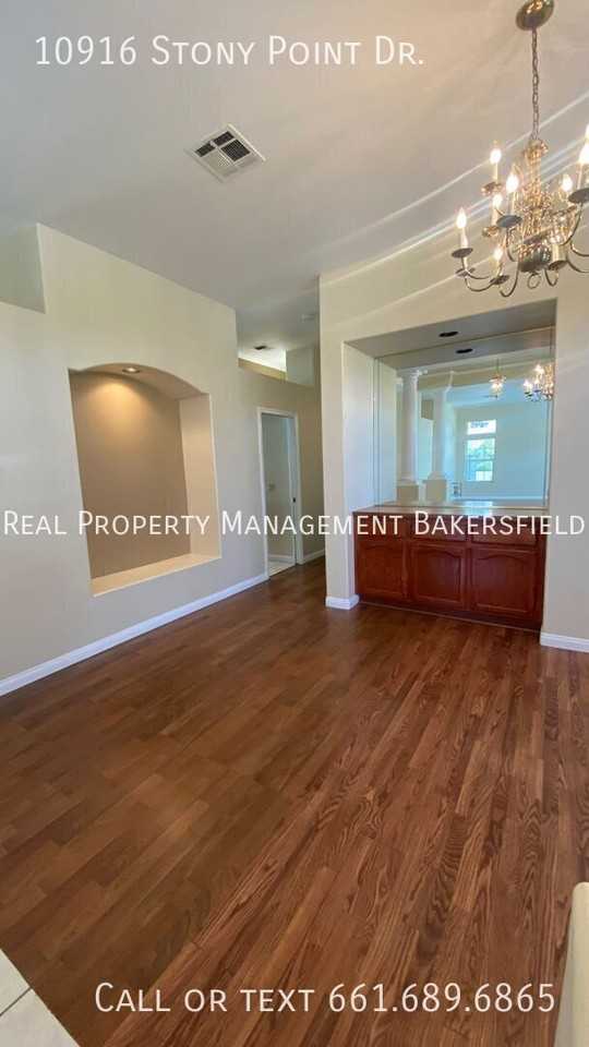 10916 Stony Point Dr - Photo 6 of 31