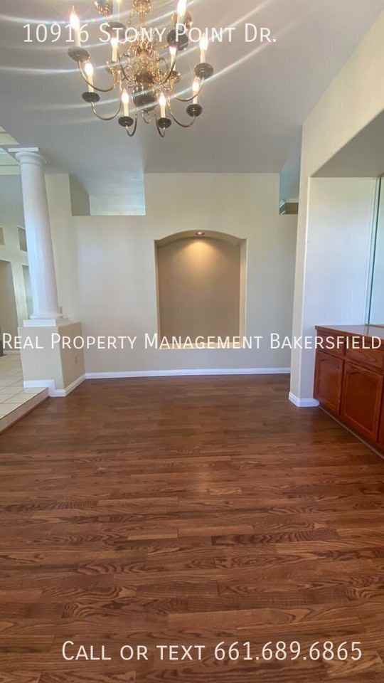 10916 Stony Point Dr - Photo 7 of 31