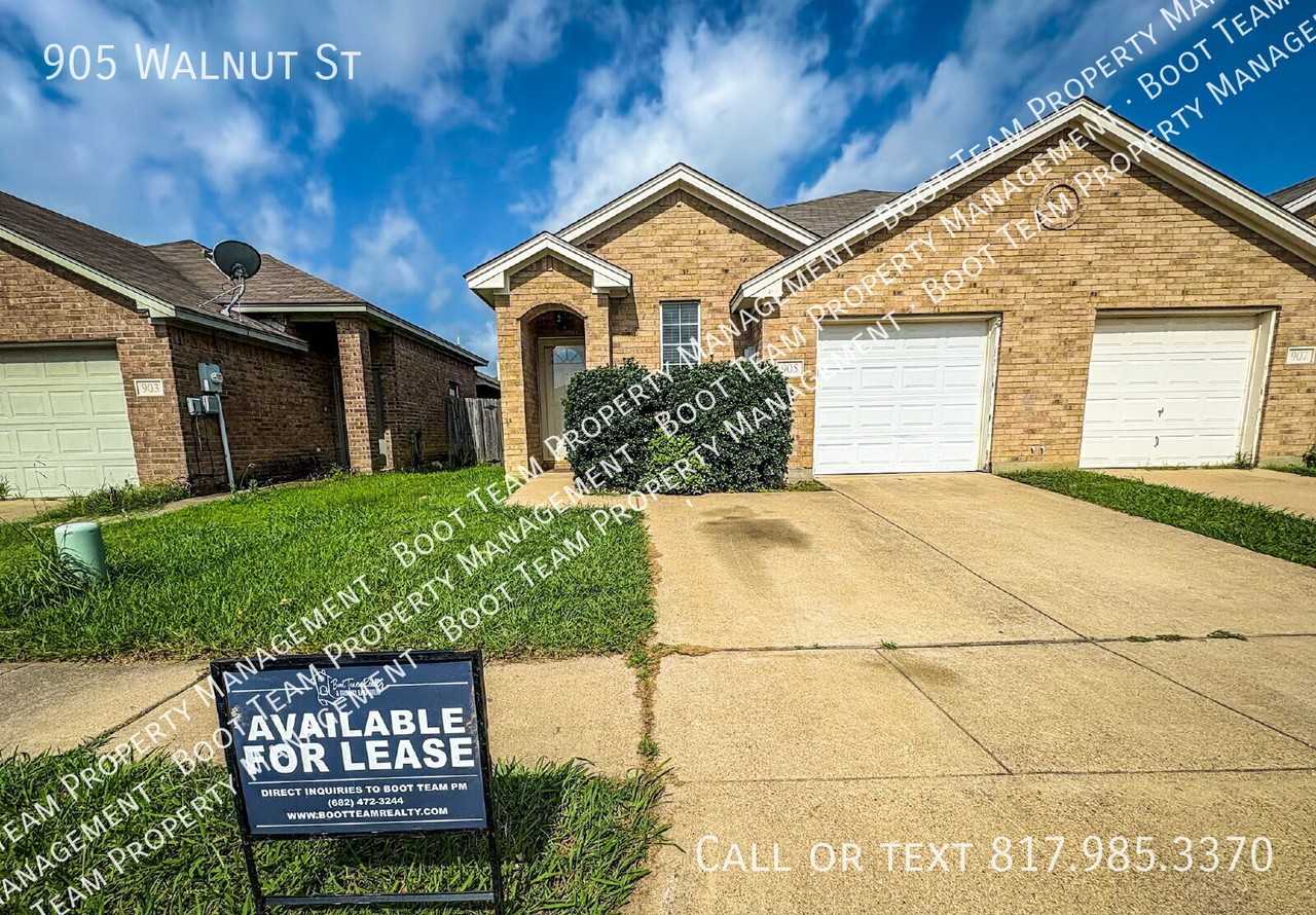 905 Walnut St - Photo 2 of 15