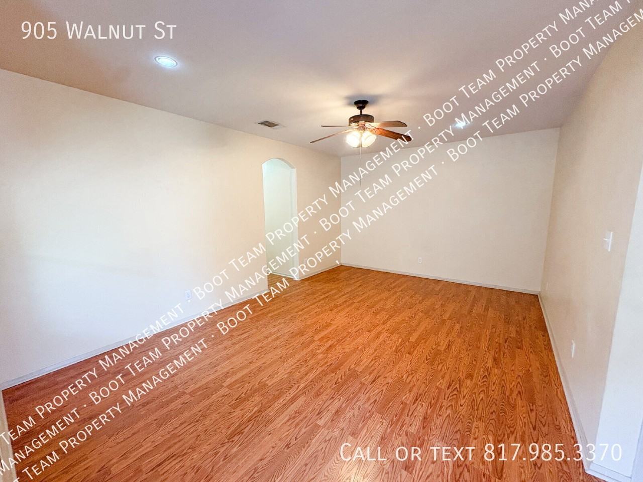 905 Walnut St - Photo 3 of 15