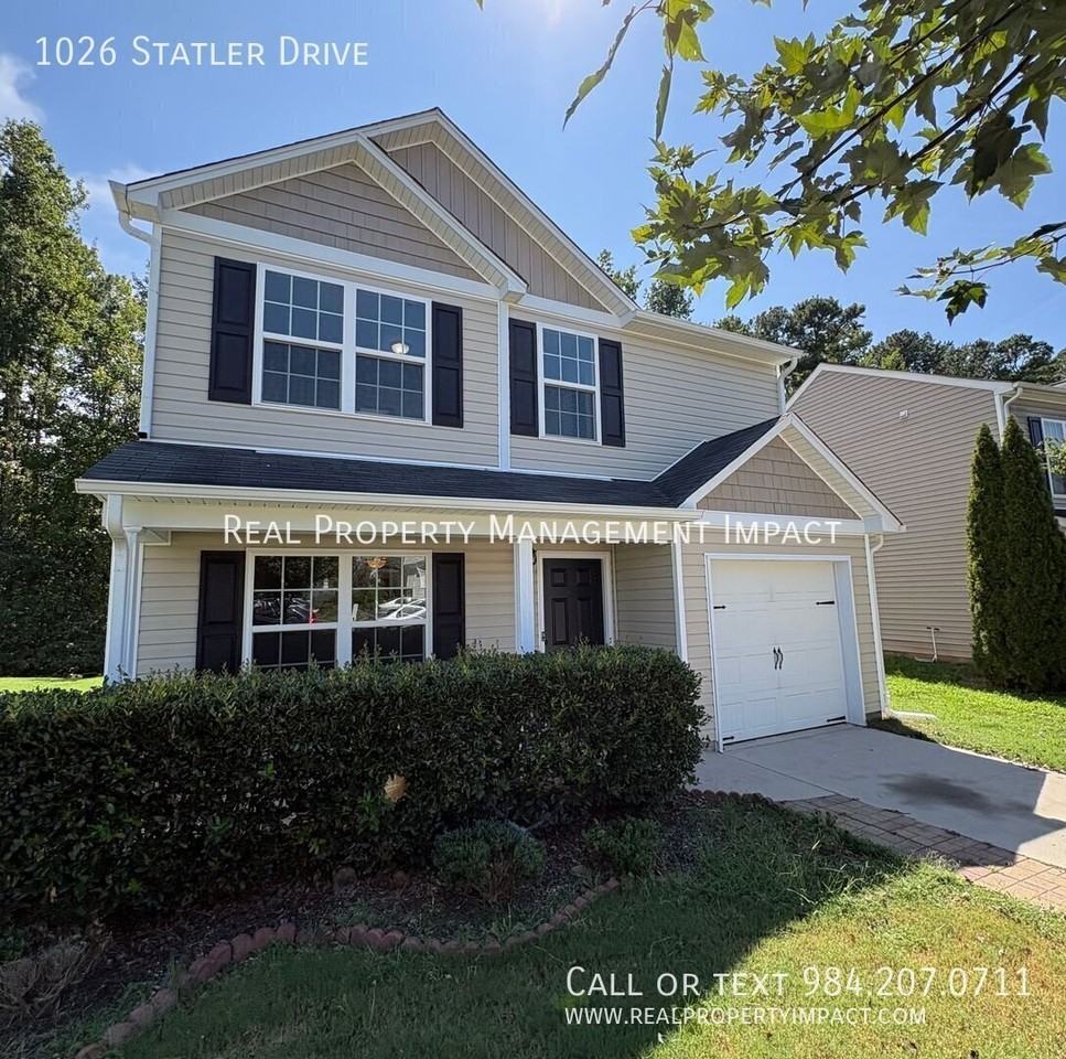 1026 Statler Dr - Photo 4 of 47