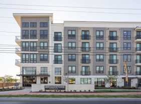 6709 N Lamar Blvd - Photo 1 of 1