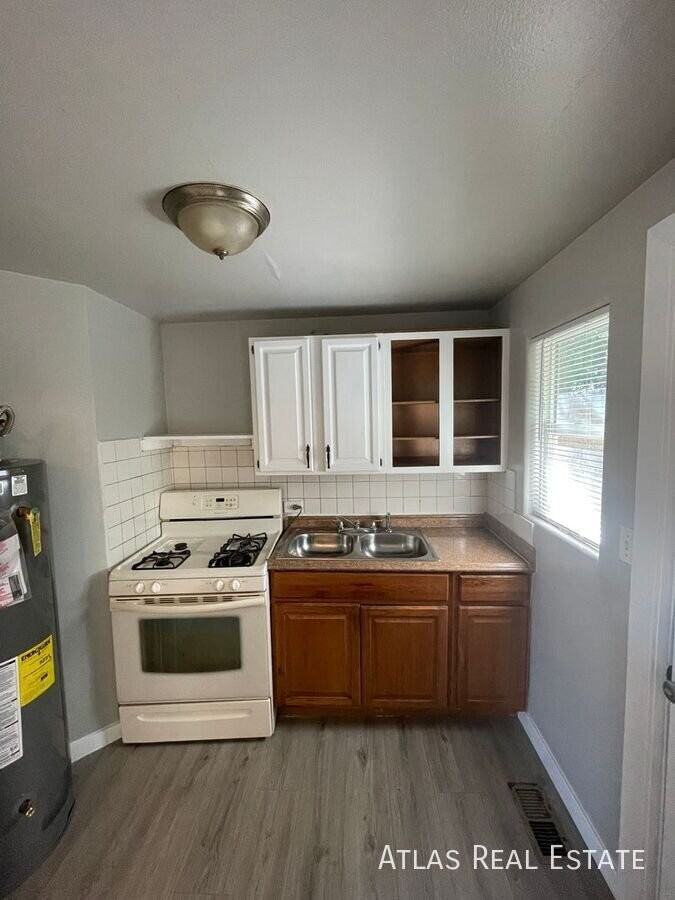 7391 Oneida Dr - Photo 3 of 16