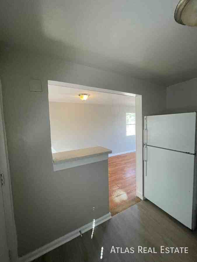 7391 Oneida Dr - Photo 4 of 16