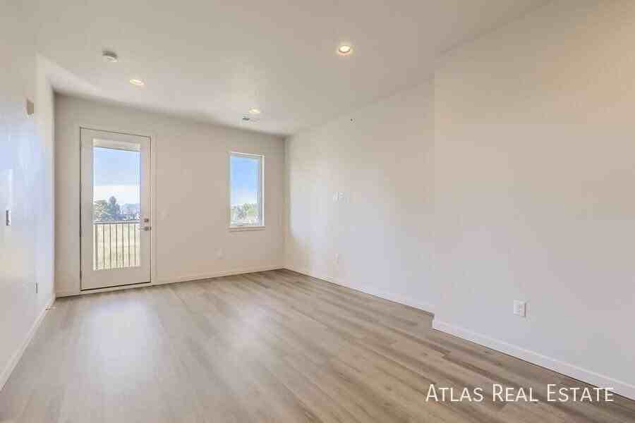 3830 N Olive St #303 - Photo 3 of 29