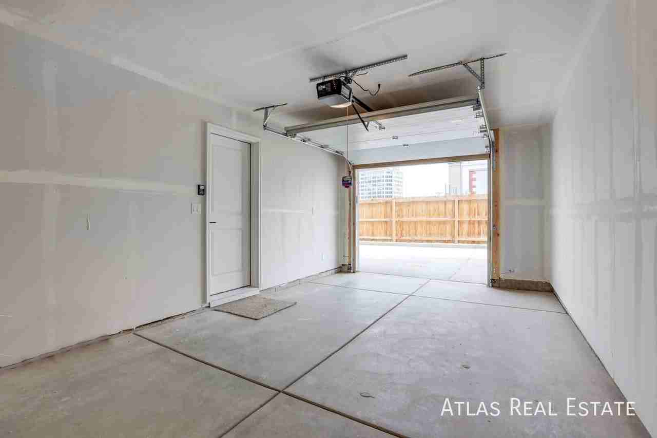 2140 S Ash St #101 - Photo 4 of 50