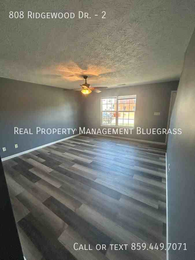 808 Ridgewood Dr #2 - Photo 4 of 16