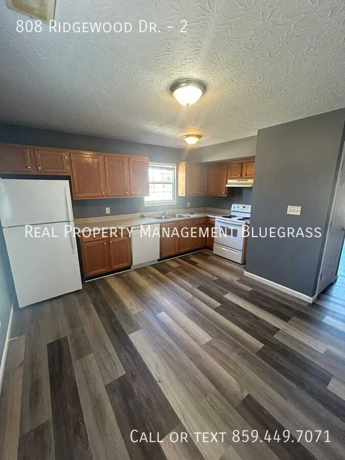 808 Ridgewood Dr #2 - Photo 5 of 16