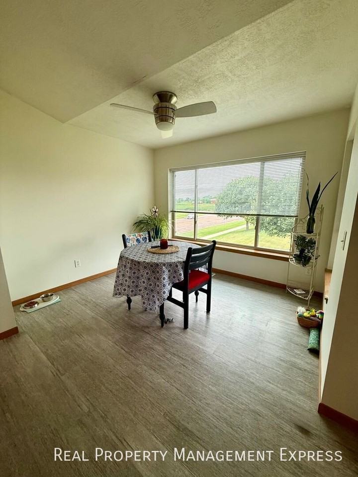 4920 S Klein Ave #48 - Photo 2 of 9
