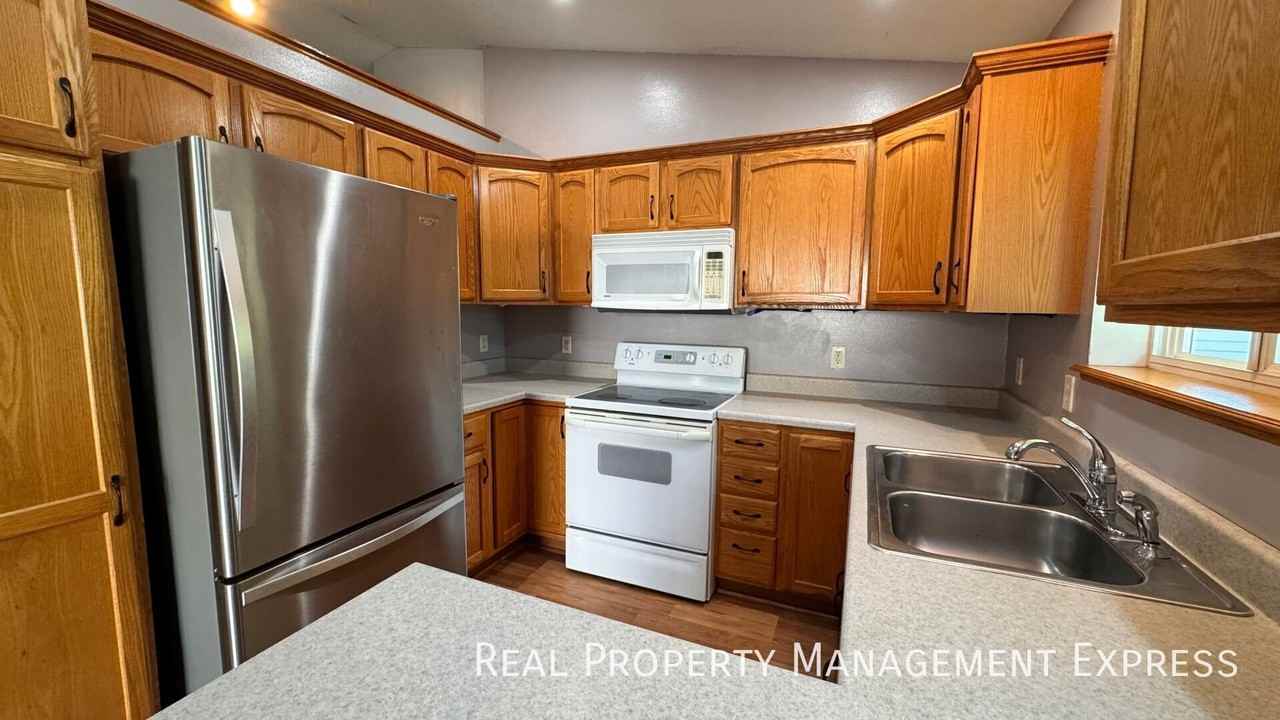 4109 N Alaska Ave - Photo 6 of 26