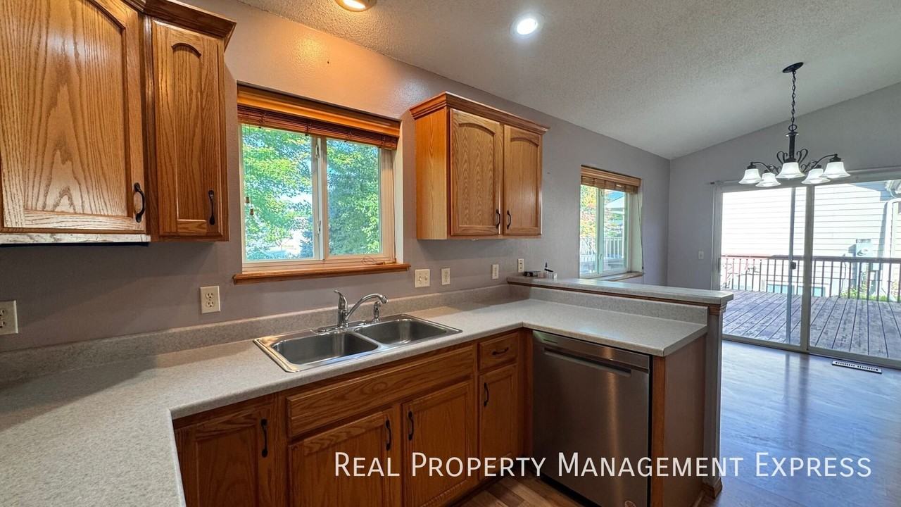 4109 N Alaska Ave - Photo 7 of 26