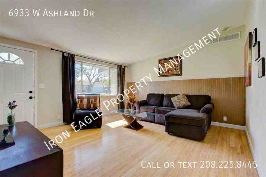 6933 W Ashland Dr - Photo 3 of 12