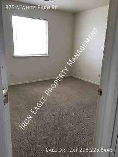 875 N White Barn Rd - Photo 3 of 9