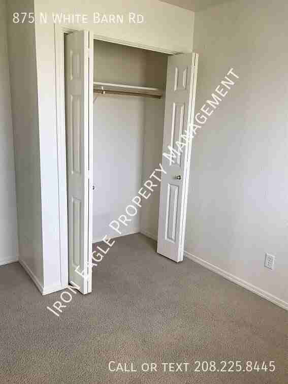 875 N White Barn Rd - Photo 4 of 9