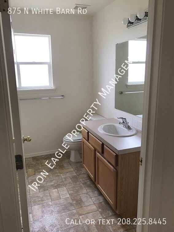 875 N White Barn Rd - Photo 6 of 9