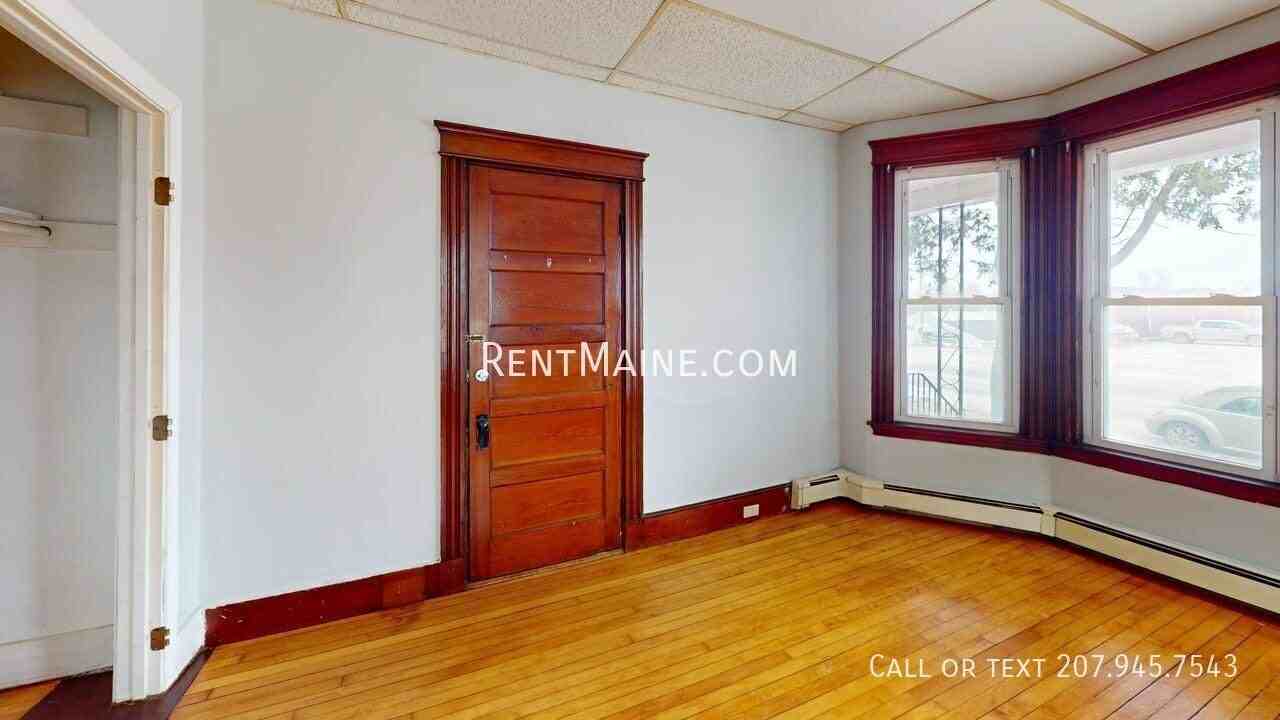 701 Main St #4 - Photo 5 of 11