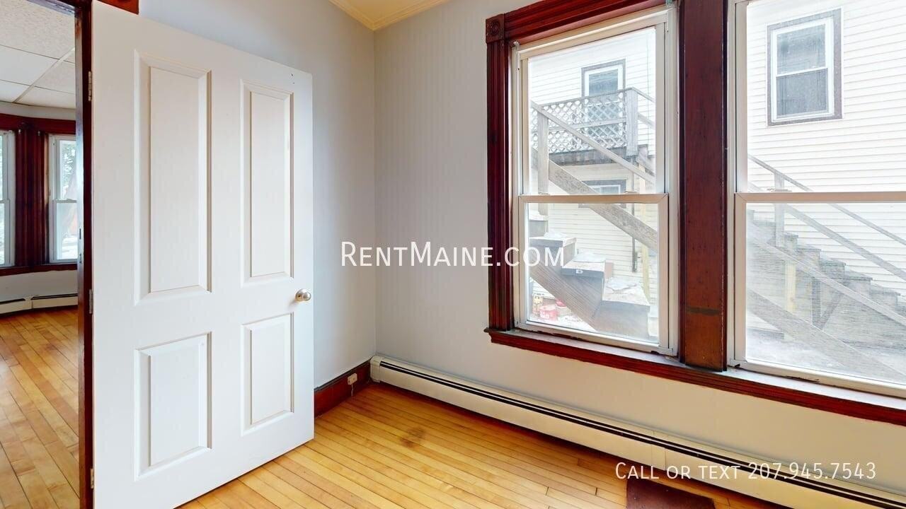 701 Main St #4 - Photo 7 of 11