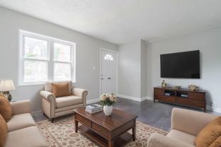 2407 21st Pl Ne Apt 1 #1 - Photo 1 of 1