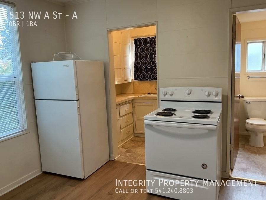 513 Nw A St #A - Photo 4 of 11