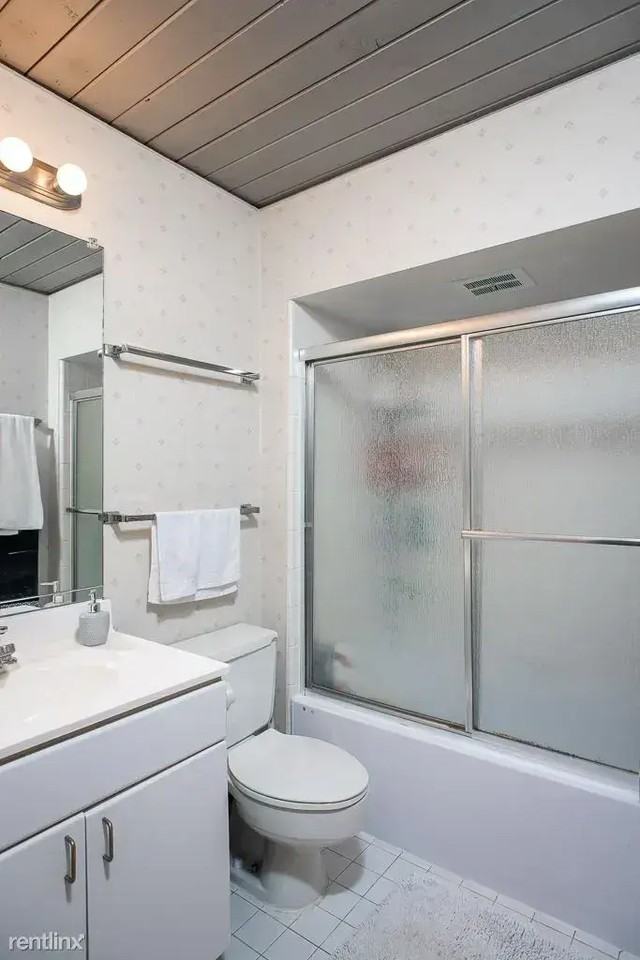 1224 Washtenaw Ct #1224-17 - Photo 2 of 5