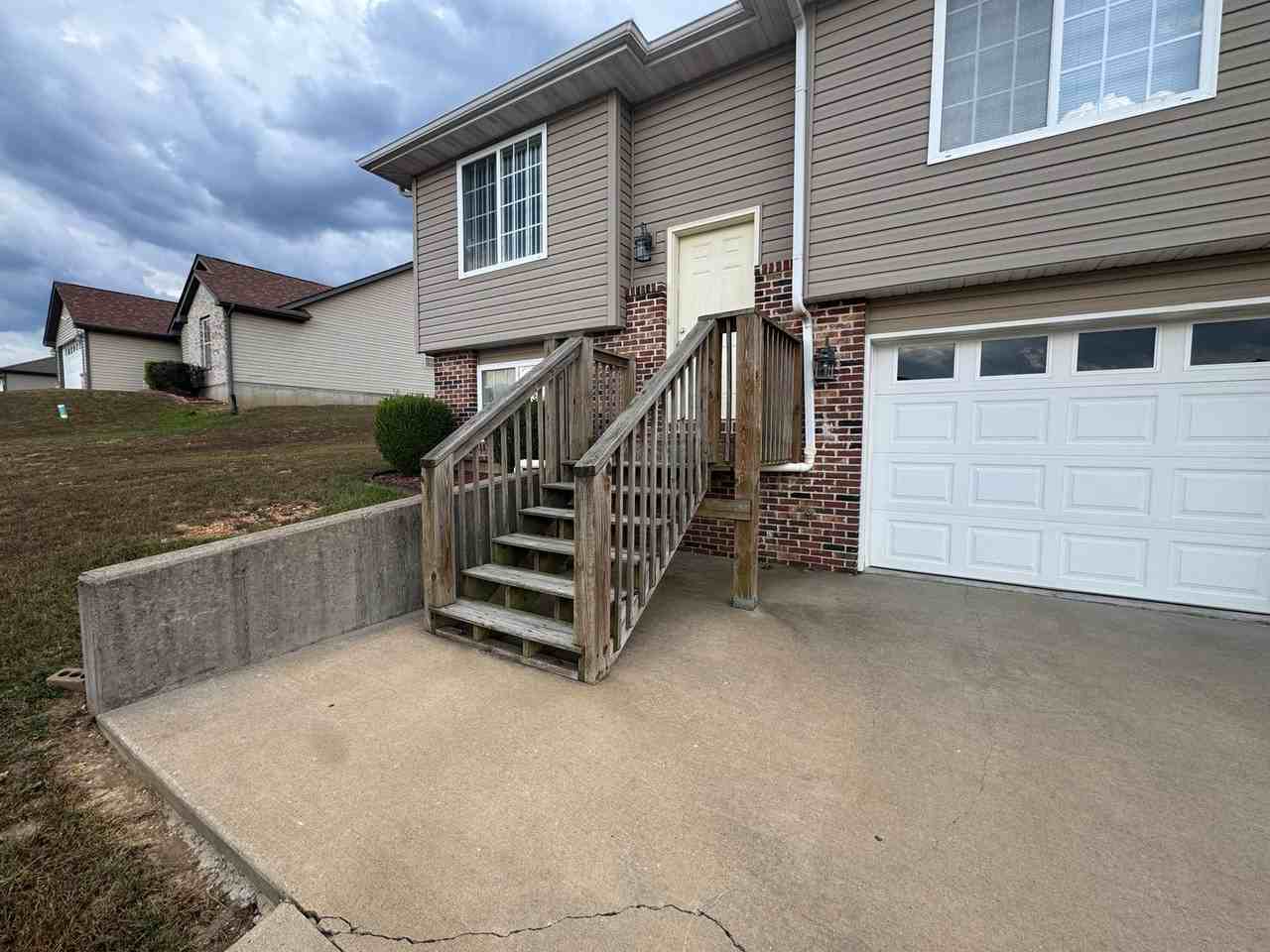 121 Kale Ct - Photo 2 of 40