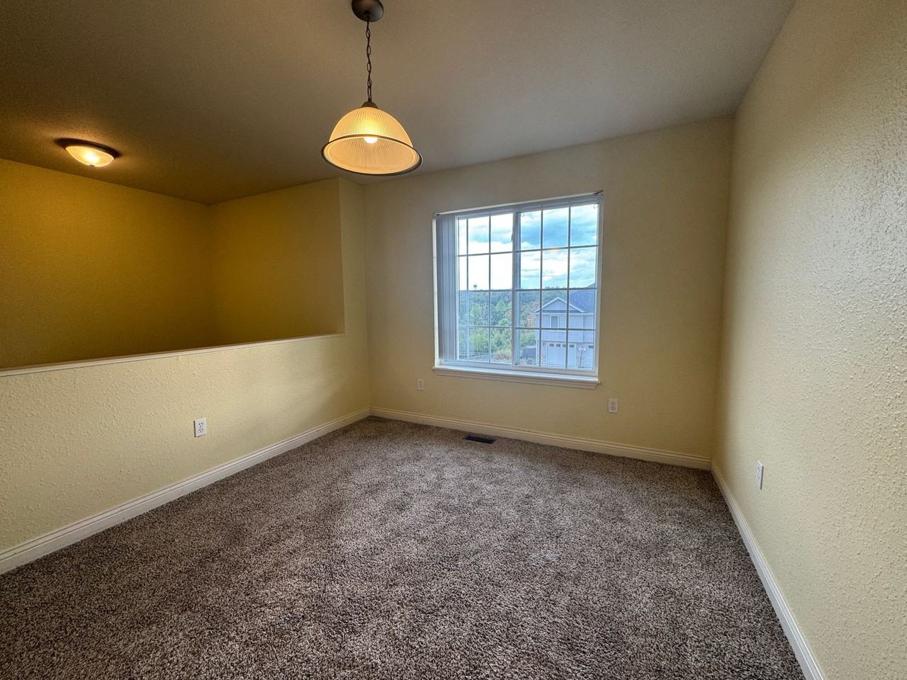 121 Kale Ct - Photo 6 of 40