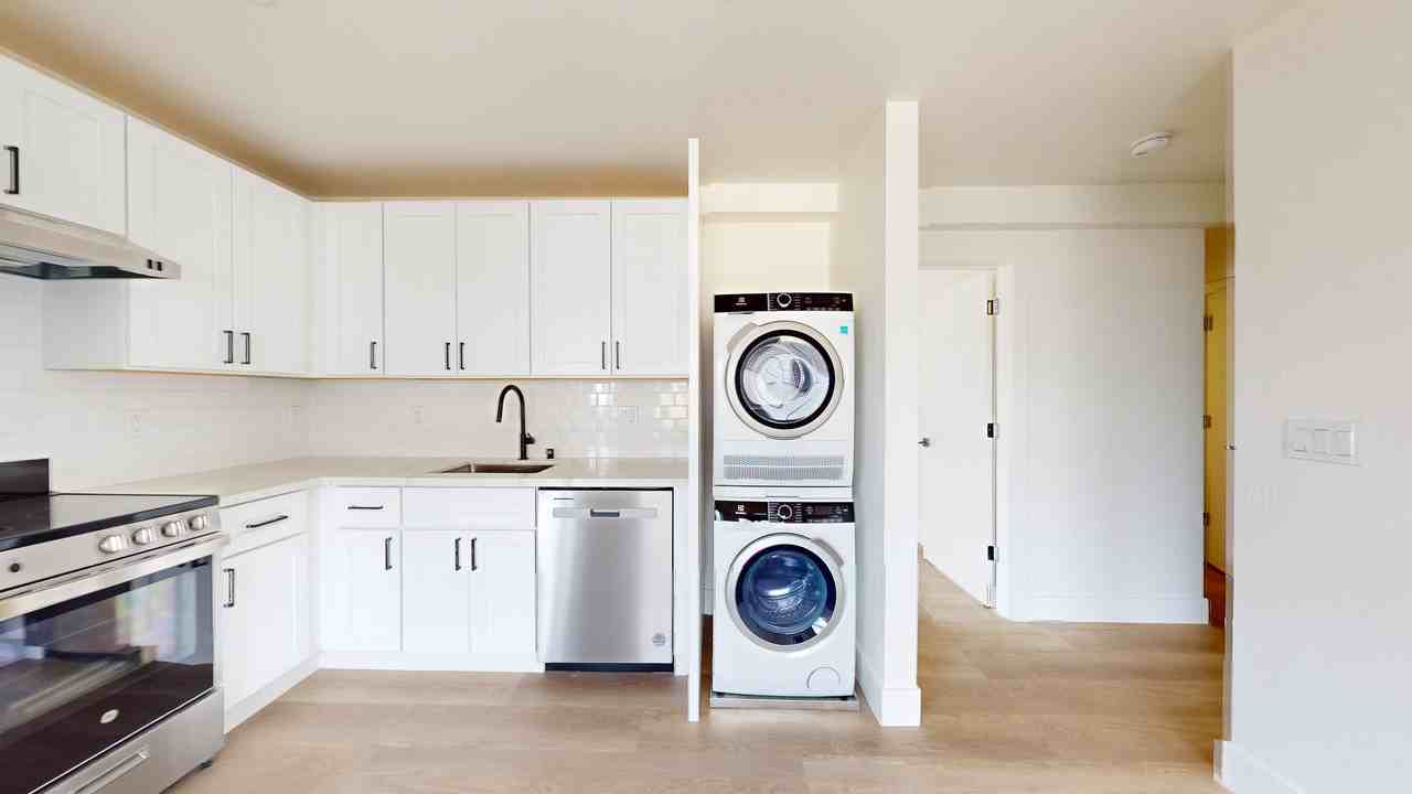 3101 Laguna St #205 - Photo 4 of 23