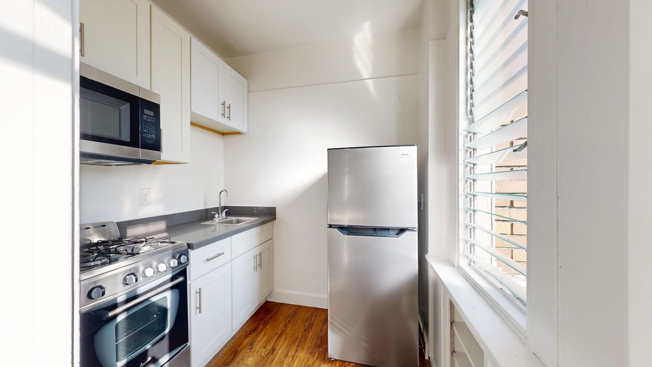 422 Ellis St #503 - Photo 4 of 9