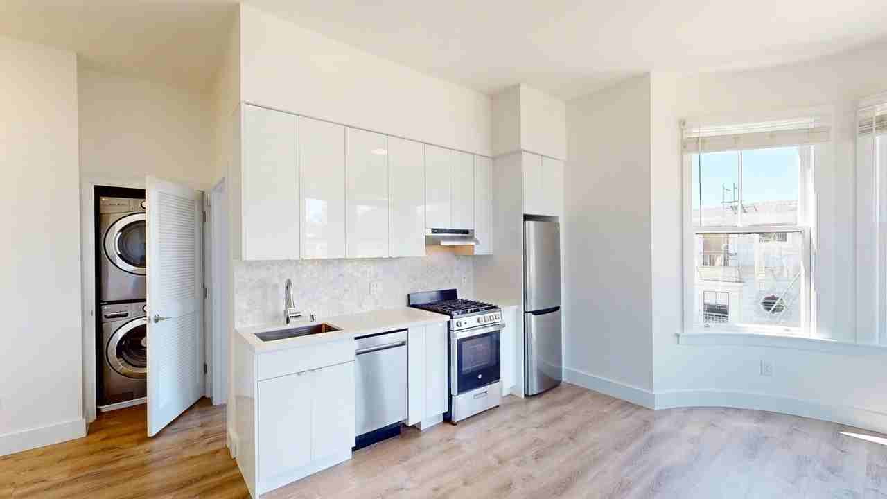 1591 Page St #303 - Photo 2 of 13
