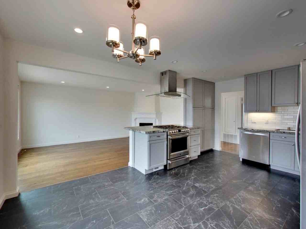 2167 40th Ave - Photo 5 of 31