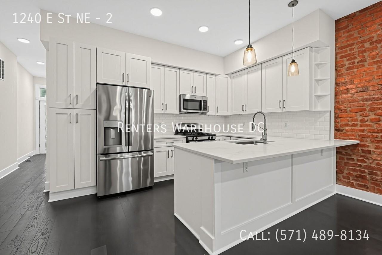 1240 E St Ne #2 - Photo 2 of 22