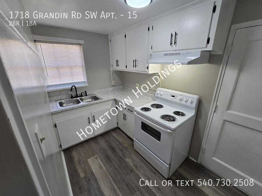1718 Grandin Rd Sw #15 - Photo 3 of 6