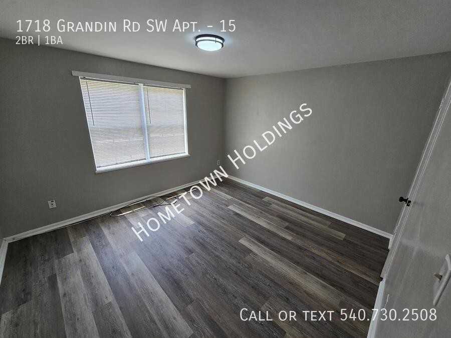 1718 Grandin Rd Sw #15 - Photo 4 of 6